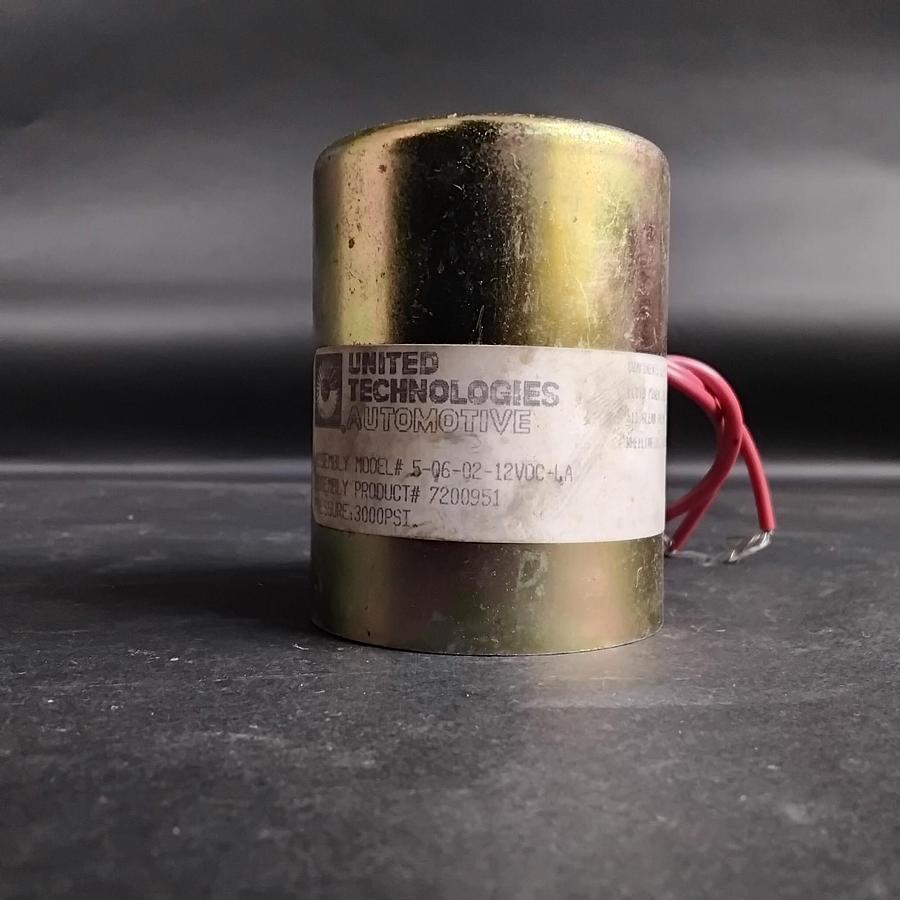 Used UNITED TECHNOLOGIES 5-06-02-12VDC-1A VALVE ($25 OBO)