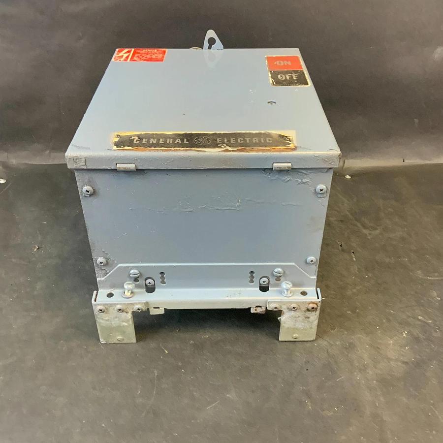 Used GE AC322R FUSIBLE BUS PLUG ($300 OBO)