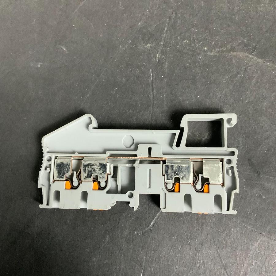 Used PHOENIX CONTACT PIT 2.5-QUATTRO TERMINAL BLOCK - BATCH OF 20 ($2.00)