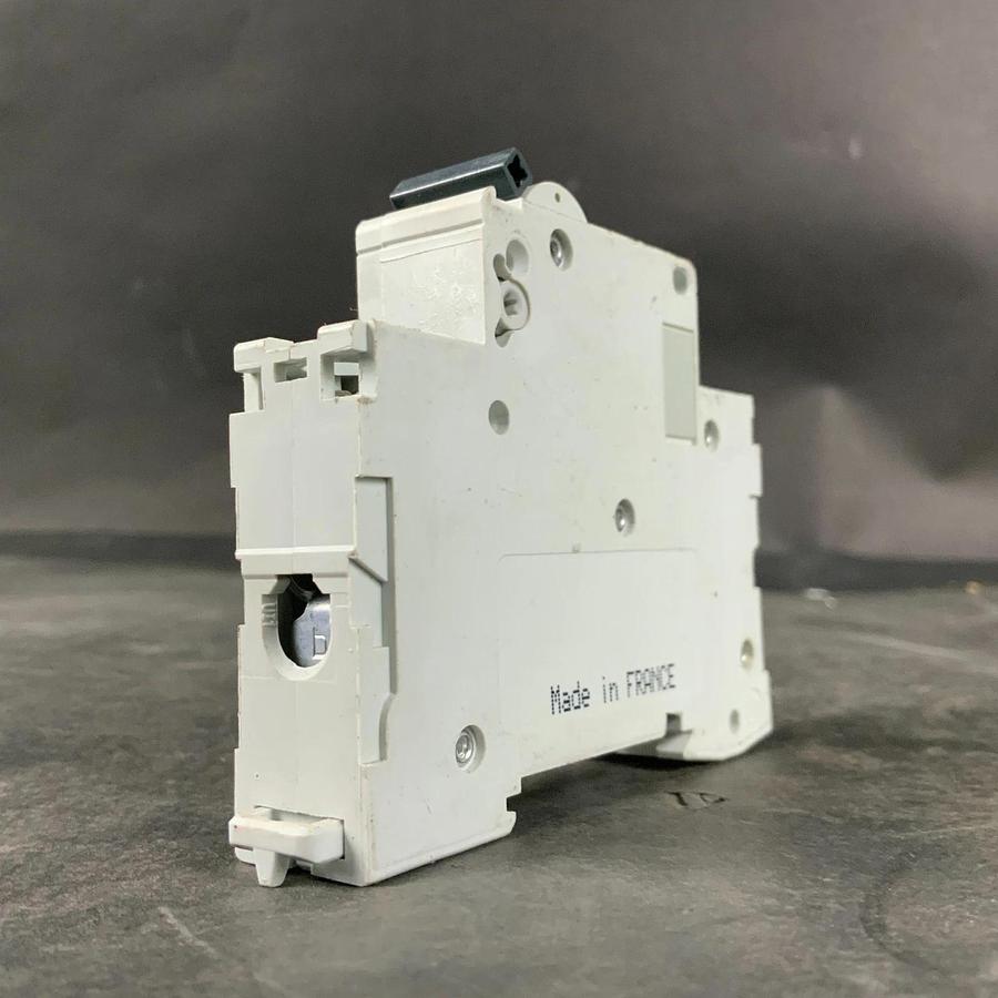 Used SCHNEIDER ELECTRIC MULTI9C60 C2A CIRCUIT BREAKER ($20 OBO)