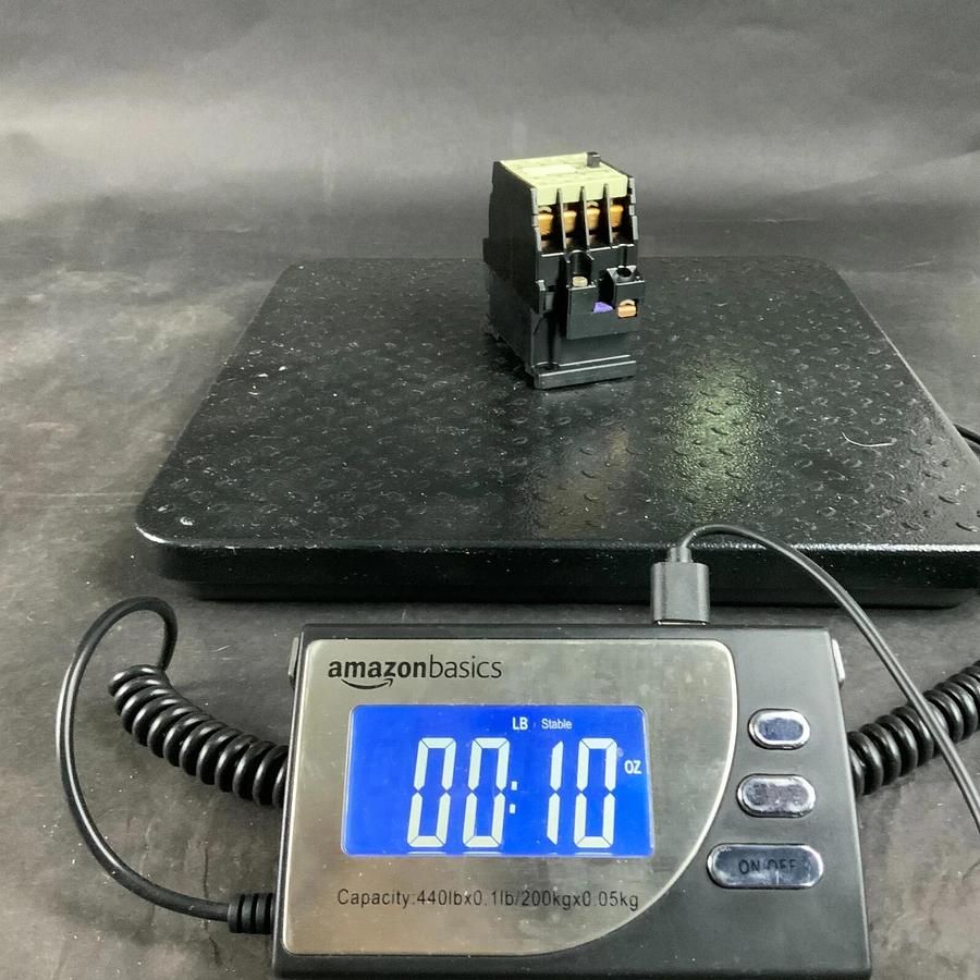 Used SIEMENS 3TH80 2S-0A 24/29V CONTACTOR ($10 OBO)