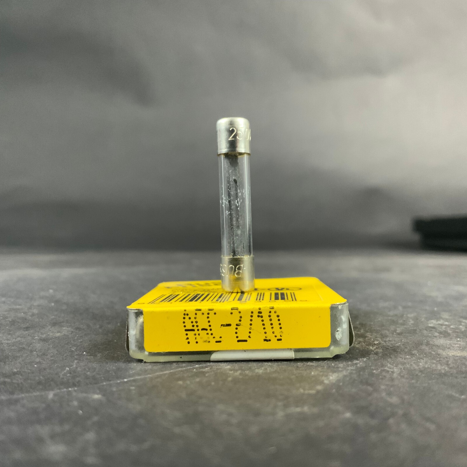 BUSSMANN AGC-2/10 FUSE - SET OF 5 ($6.50 OBO)