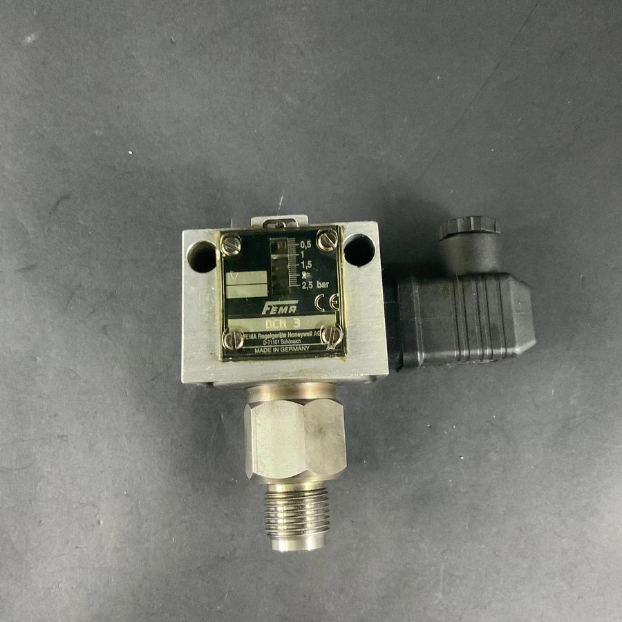 Used HONEYWELL FEMA DCM3 PRESSURE SWITCH ($75 OBO)
