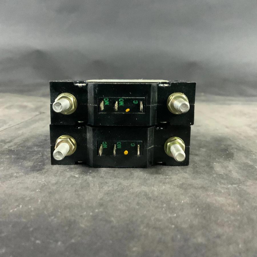 HEINEMANN CIRCUIT BREAKER AM1-Z658-2 - SET OF 2 ($25 OBO)