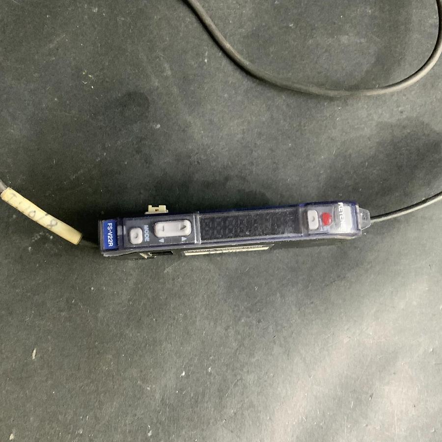 Used KEYENCE FS-V22R PHOTOELECTRIC AMPLIFIER ($25 OBO)
