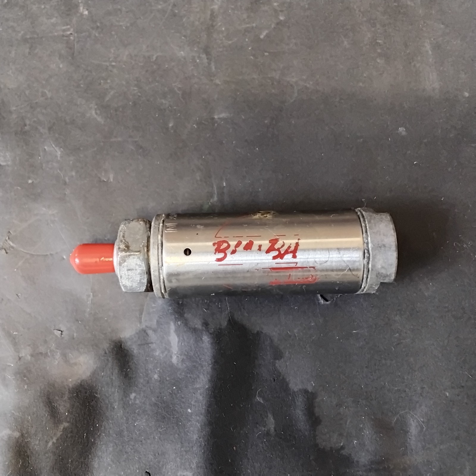 Used BIMBA 091-NR PNEUMATIC AIR CYLINDER ($20 OBO)