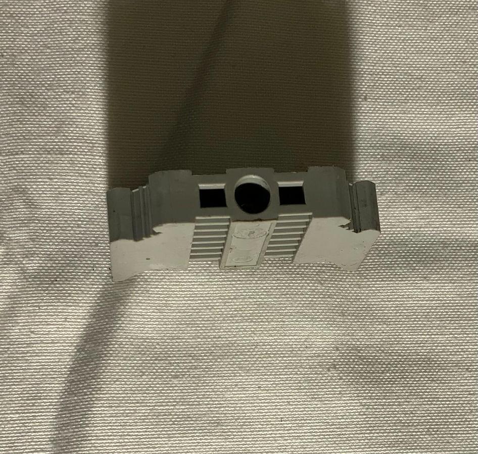 Used PHOENIX CONTACT E/NS 35 N ($1.49/EACH OBO)