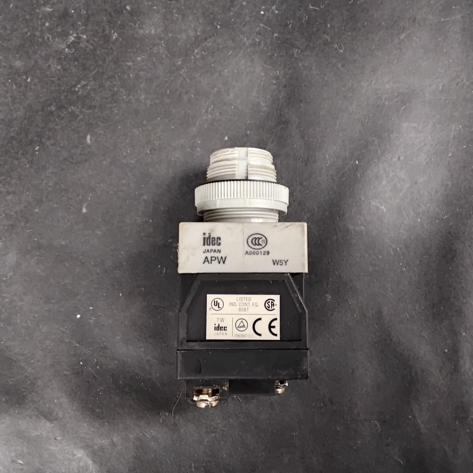 Used IDEC APW PILOT LIGHT BASE ($9 OBO)