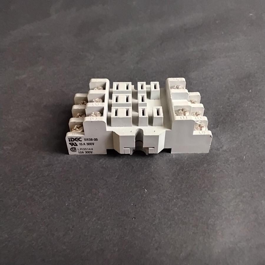 Used IDEC SR3B-05 RELAY SOCKET ($2.50 OBO)