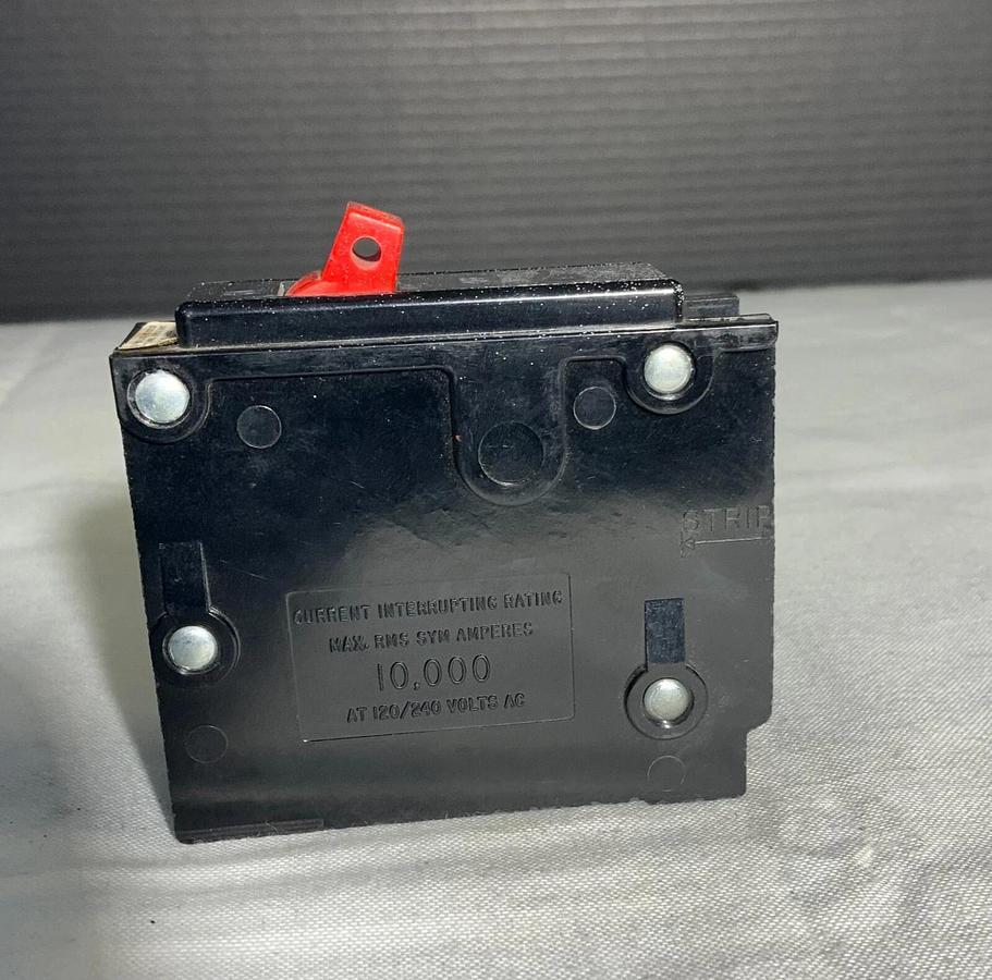 HUBELL BRYANT BR120 20 A ($19.99 OBO)