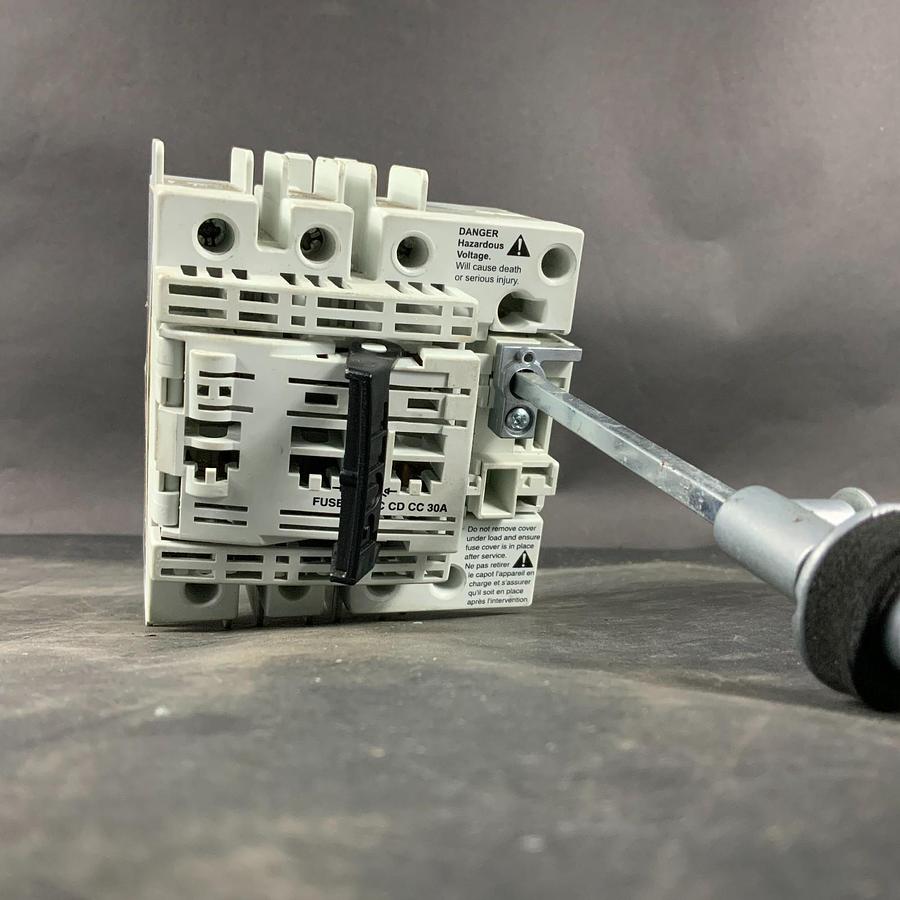 Used FERRAZ SHAWMUT FBCC30CDT FUSIBLE DISCONNECT SWITCH ($50 OBO)