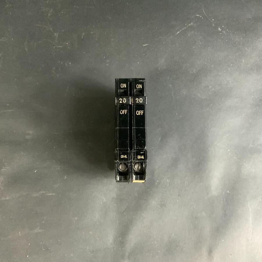 Used GE TQP220 CIRCUIT BREAKER ($15 OBO)