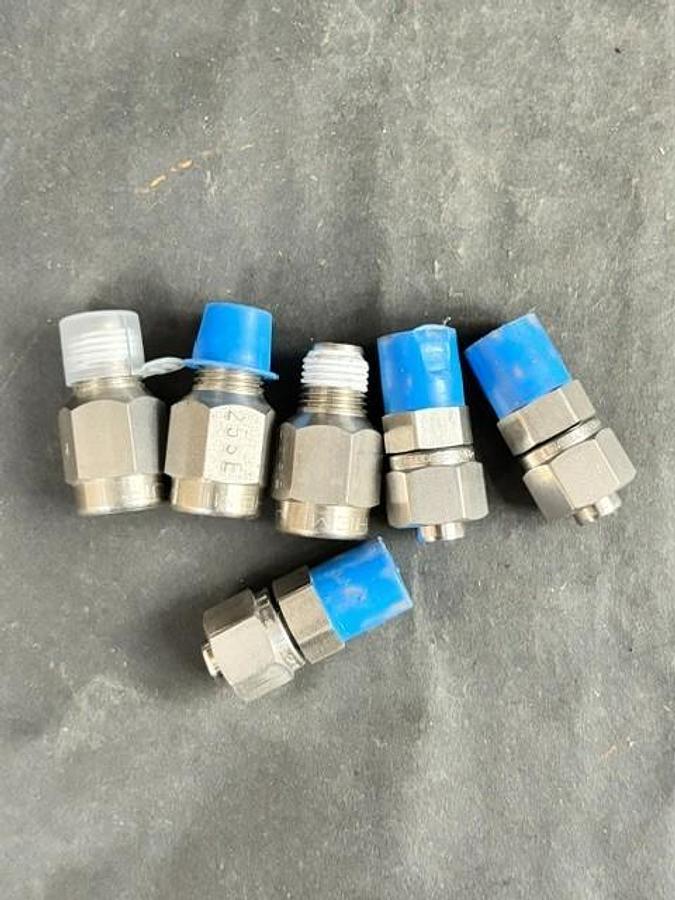 Used SWAGELOK 25SE COMPRESSION TUBE FITTINGS 6PCS