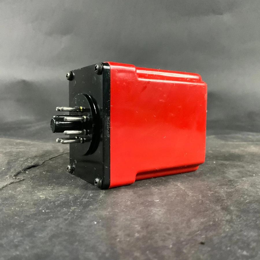 RED LION CONTROLS APSIS000 -  OCTAL PLUG-IN ($220 OBO)