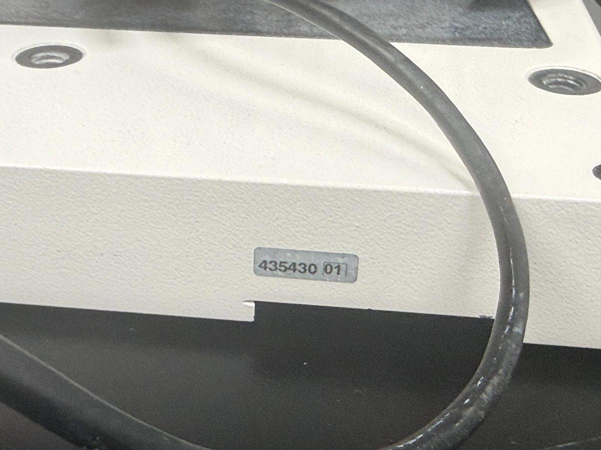 Used Zeiss SteREO Discovery.V8 Microscope Plan S 1.0x PL 10x/23 | 8x-63x Zoom Stand