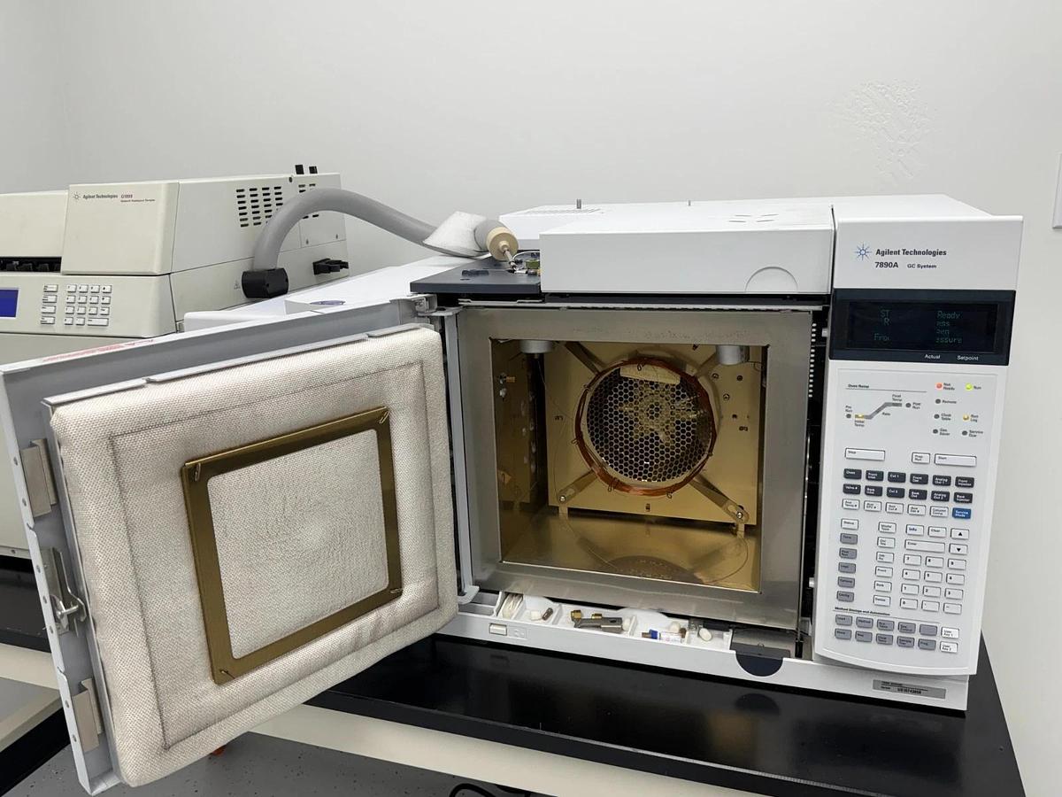 Used Agilent 7890A GC System with 5975C VL MSD and G1888 Headspace Sampler