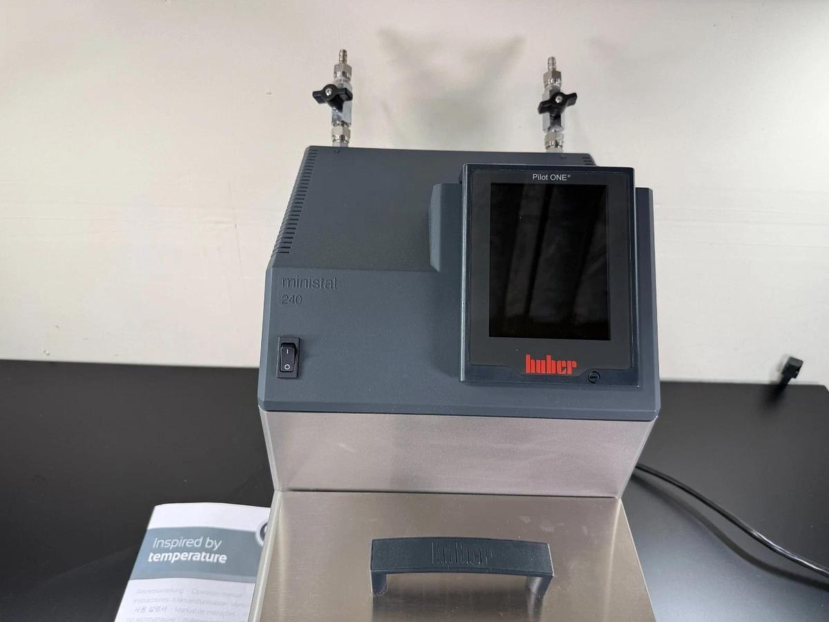 Used Huber Ministat 240 Refrigerated Heating Circulator Bath -45 to 200°C | Pilot ONE