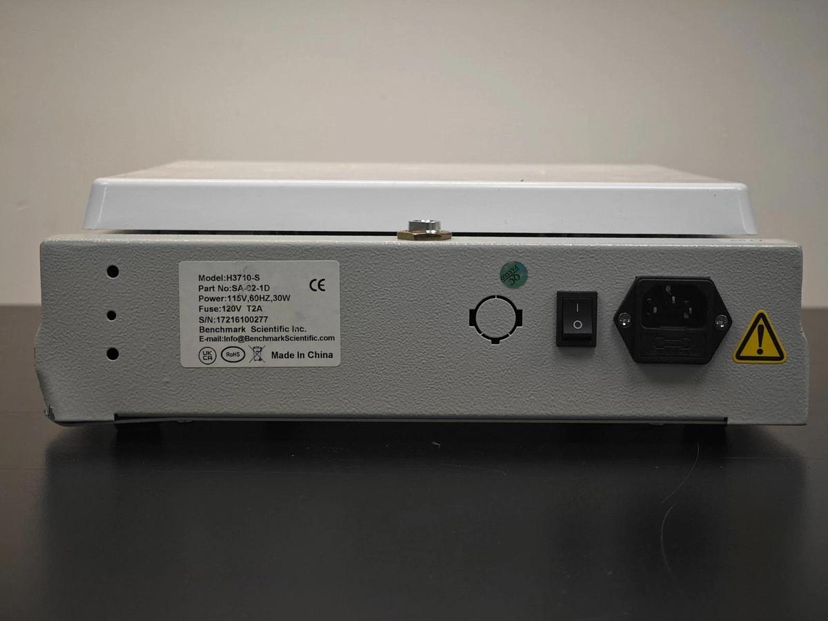 Used VWR Benchmark H3710-S 10"x10" Digital Magnetic Stirrer | w Support Rod