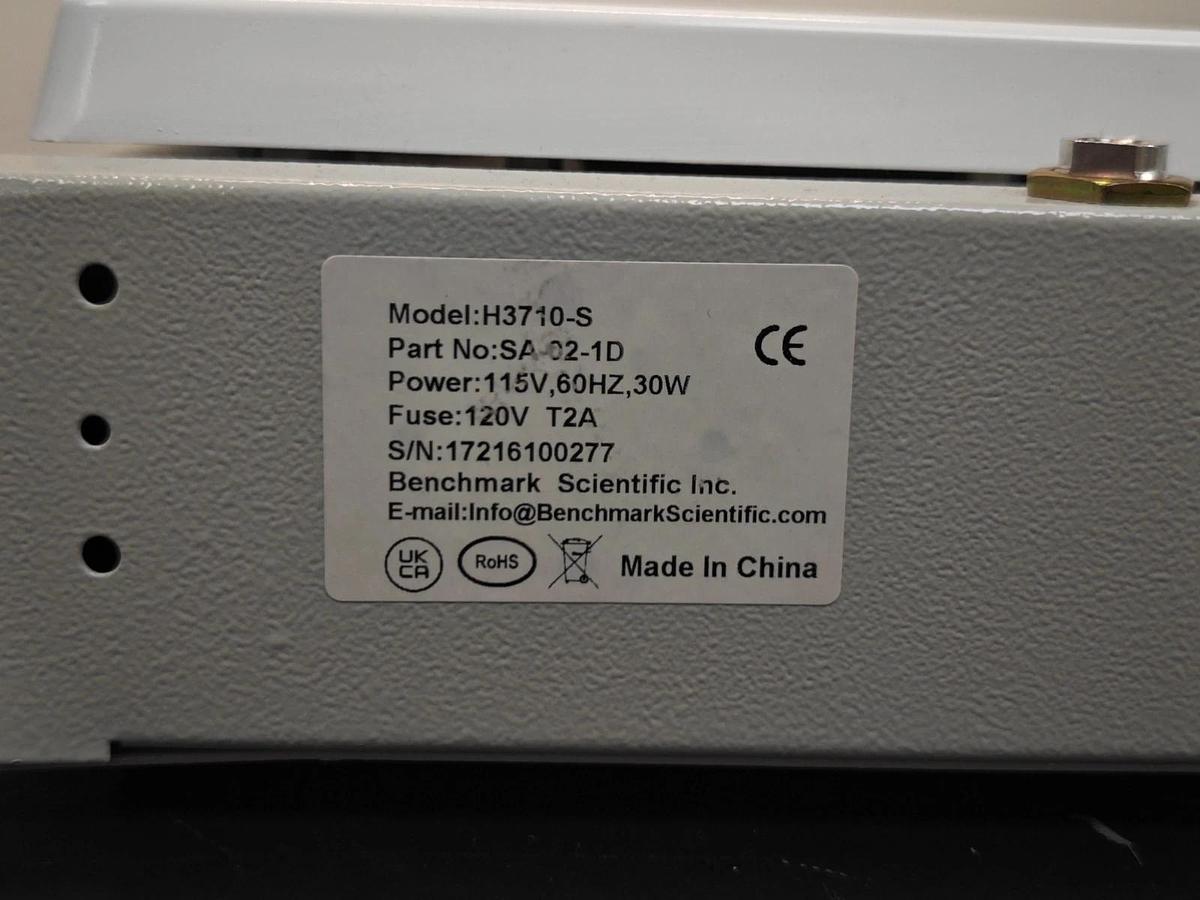 Used VWR Benchmark H3710-S 10"x10" Digital Magnetic Stirrer | w Support Rod