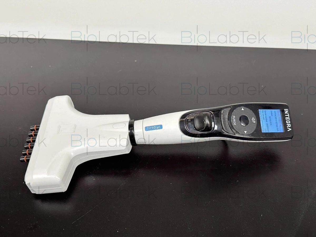 Used Integra Voyager II 50-1250ul 6-channel electronic pipette