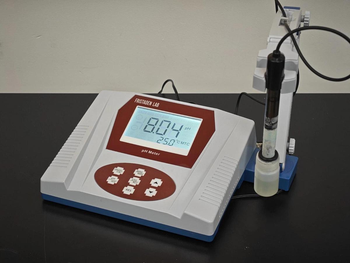 Used Fristaden PHS-3C Digital pH Meter | Range: 0.00 to 14.00 pH with probe