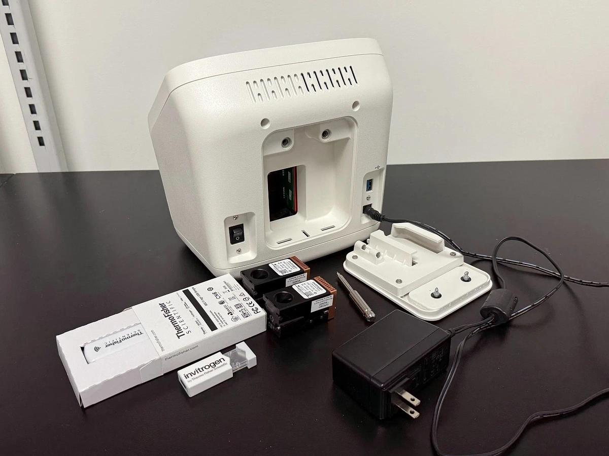 Used Invitrogen Countess 3 FL Automated Cell Counter | GFP & RFP EVOS Light Cubes
