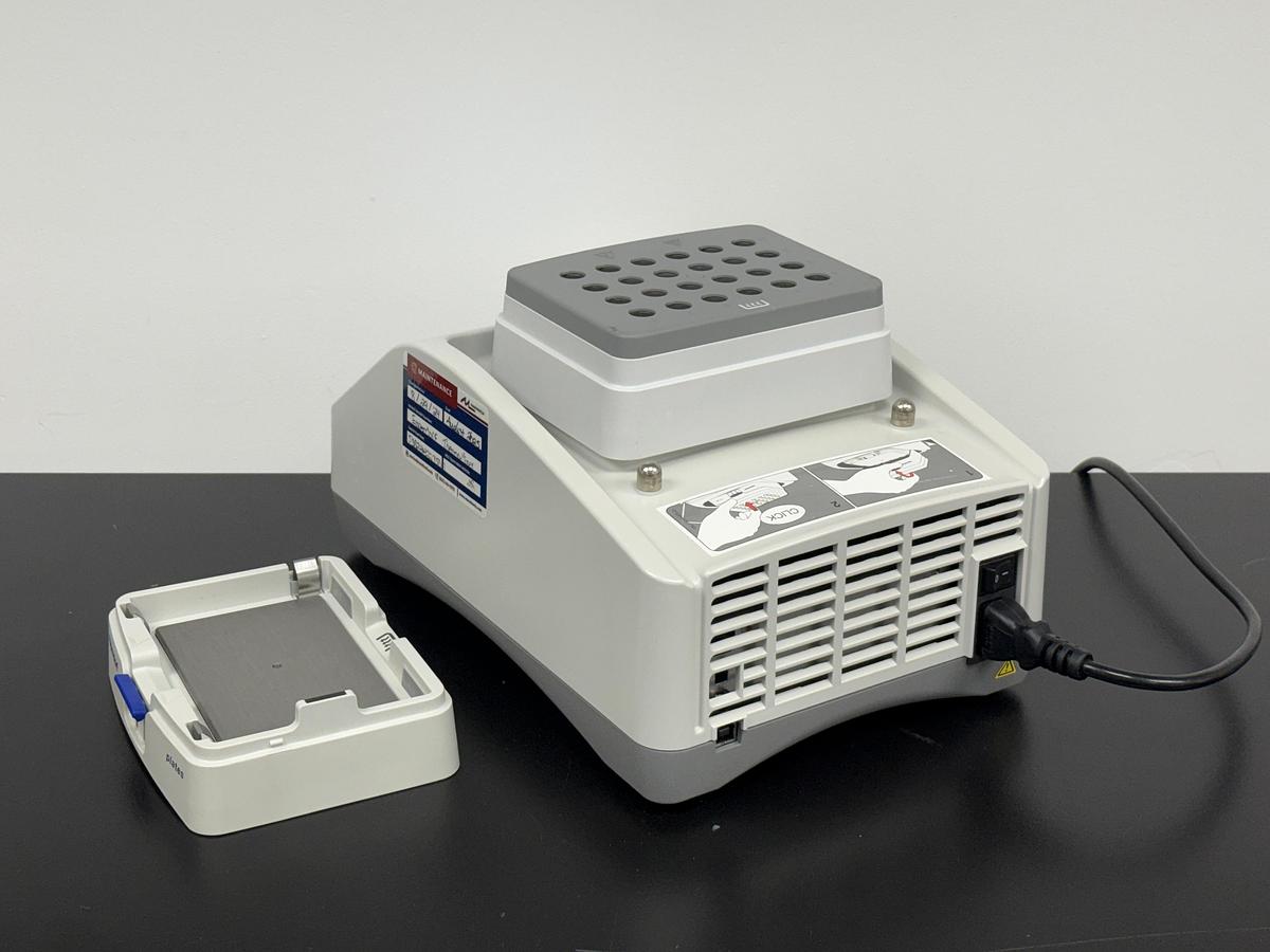 Used Eppendorf 5382 ThermoMixer C | 1.5 mL and Microplate SmartBlocks
