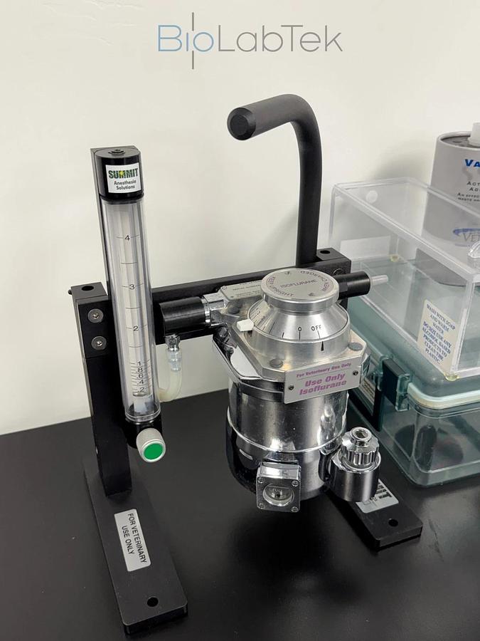 Used VetEquip V-1 rodent animal isoflurane tabletop Anesthesia Machine