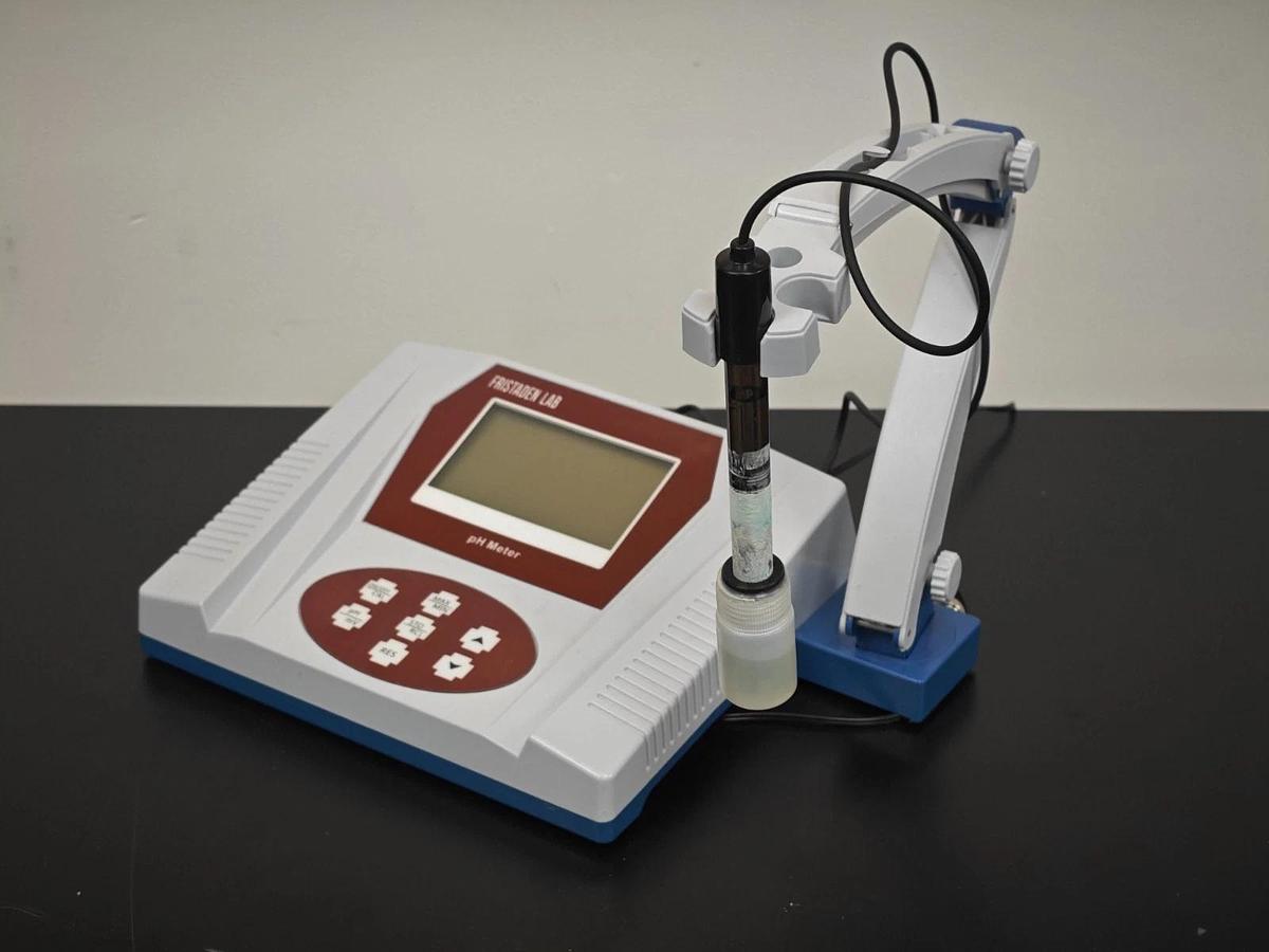 Used Fristaden PHS-3C Digital pH Meter | Range: 0.00 to 14.00 pH with probe