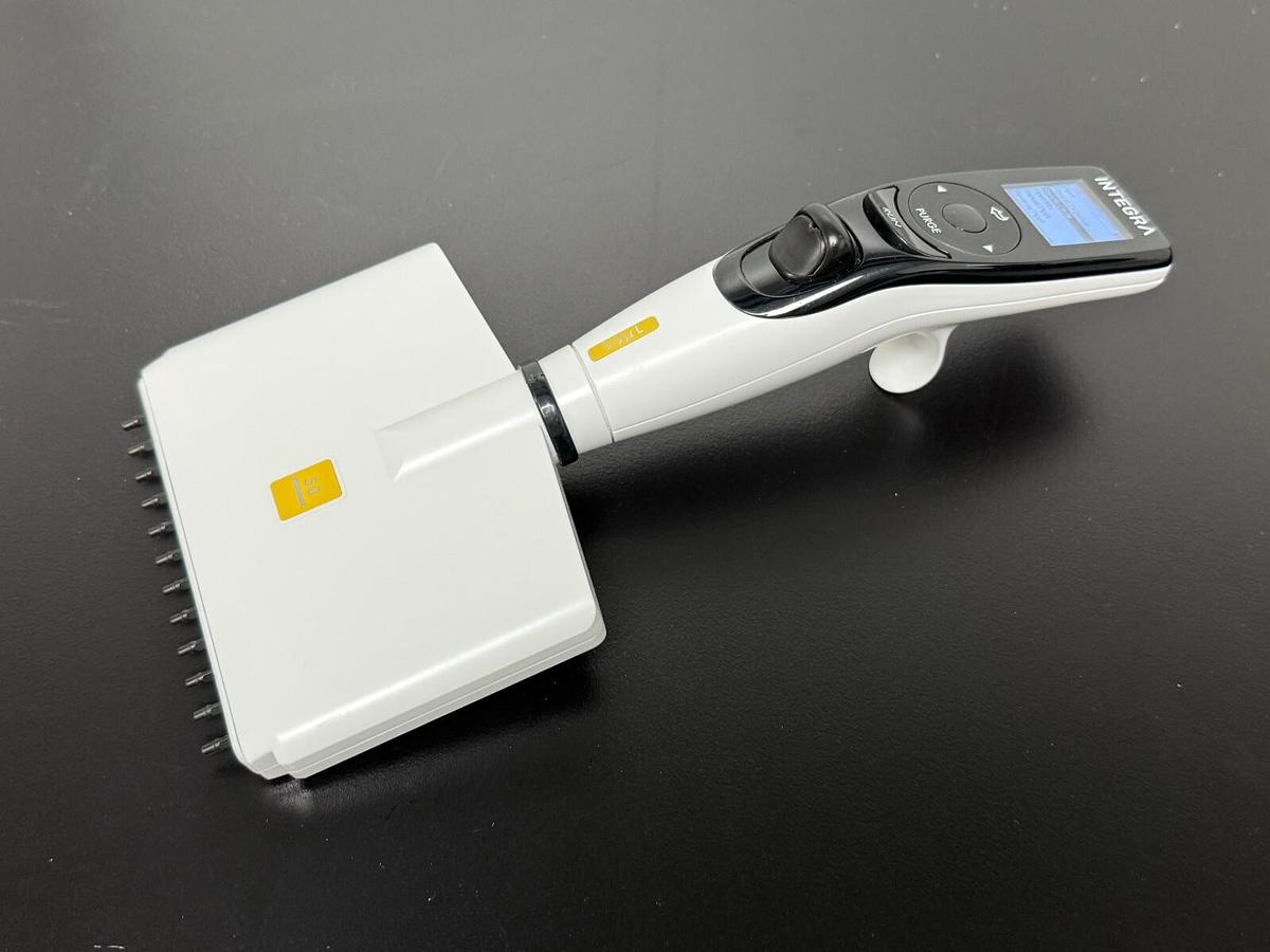 Used Integra ViaFlo 2-50ul 12-channel electronic pipette 4636