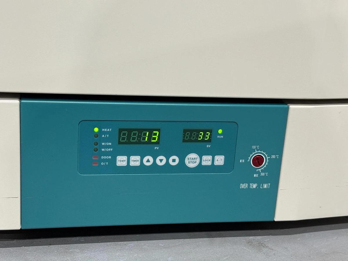 Used Lab Companion OF-02G Gravity Drying Convection Oven