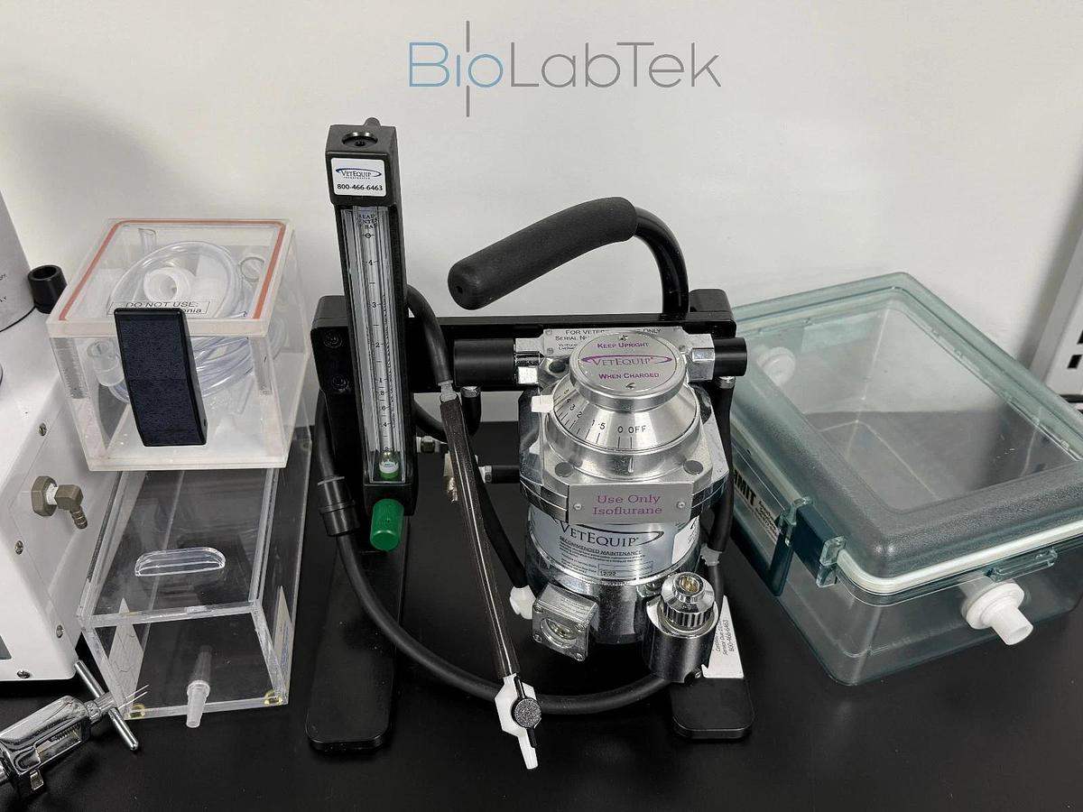 Used VetEquip V-1 rodent animal isoflurane tabletop Anesthesia Machine