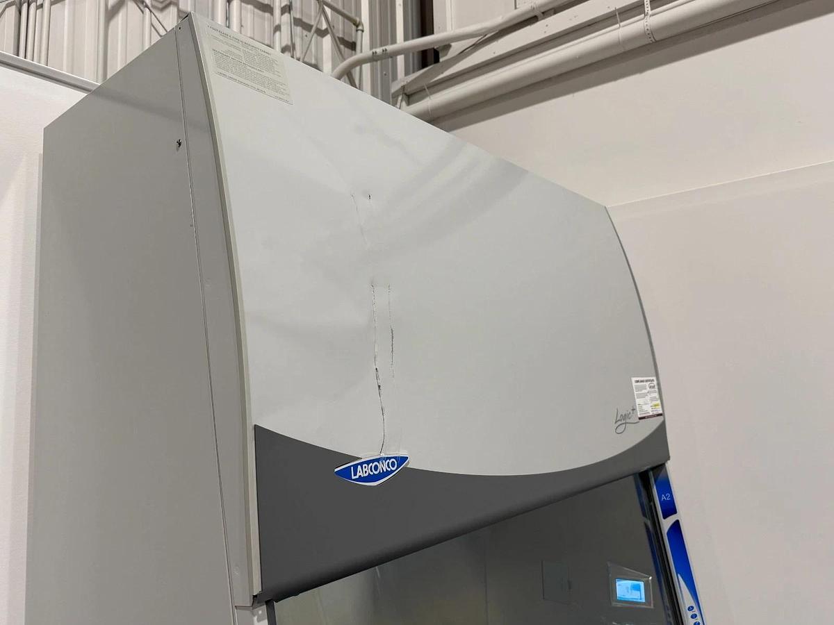 Used Labconco 4′ Purifier Logic+ Class II A2 Biosafety Cabinet Hood w/Stand 2023