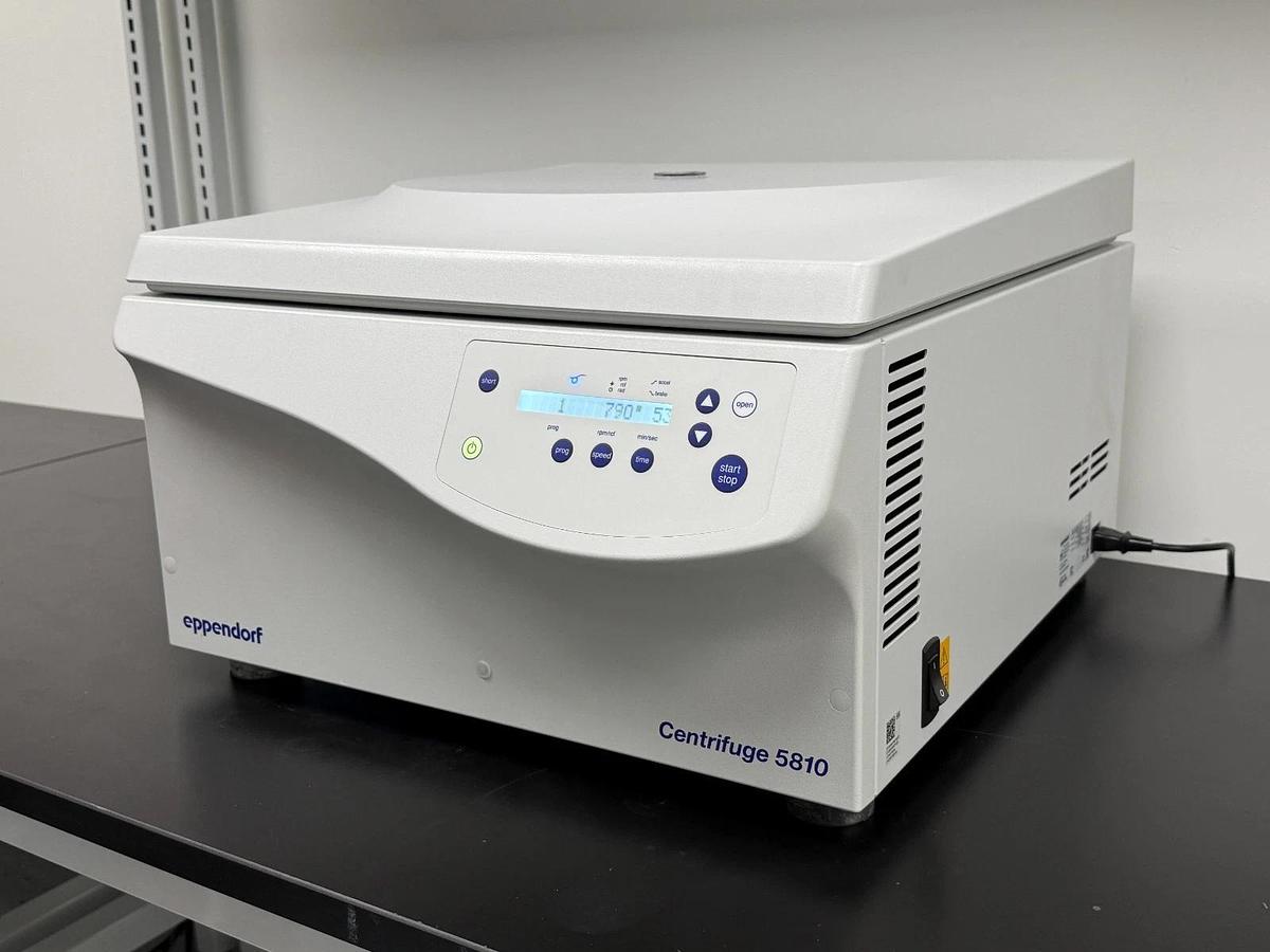 Used Eppendorf 5810 Centrifuge with S-4-104 Swing-Bucket Rotor | Benchtop 4 x 750 mL