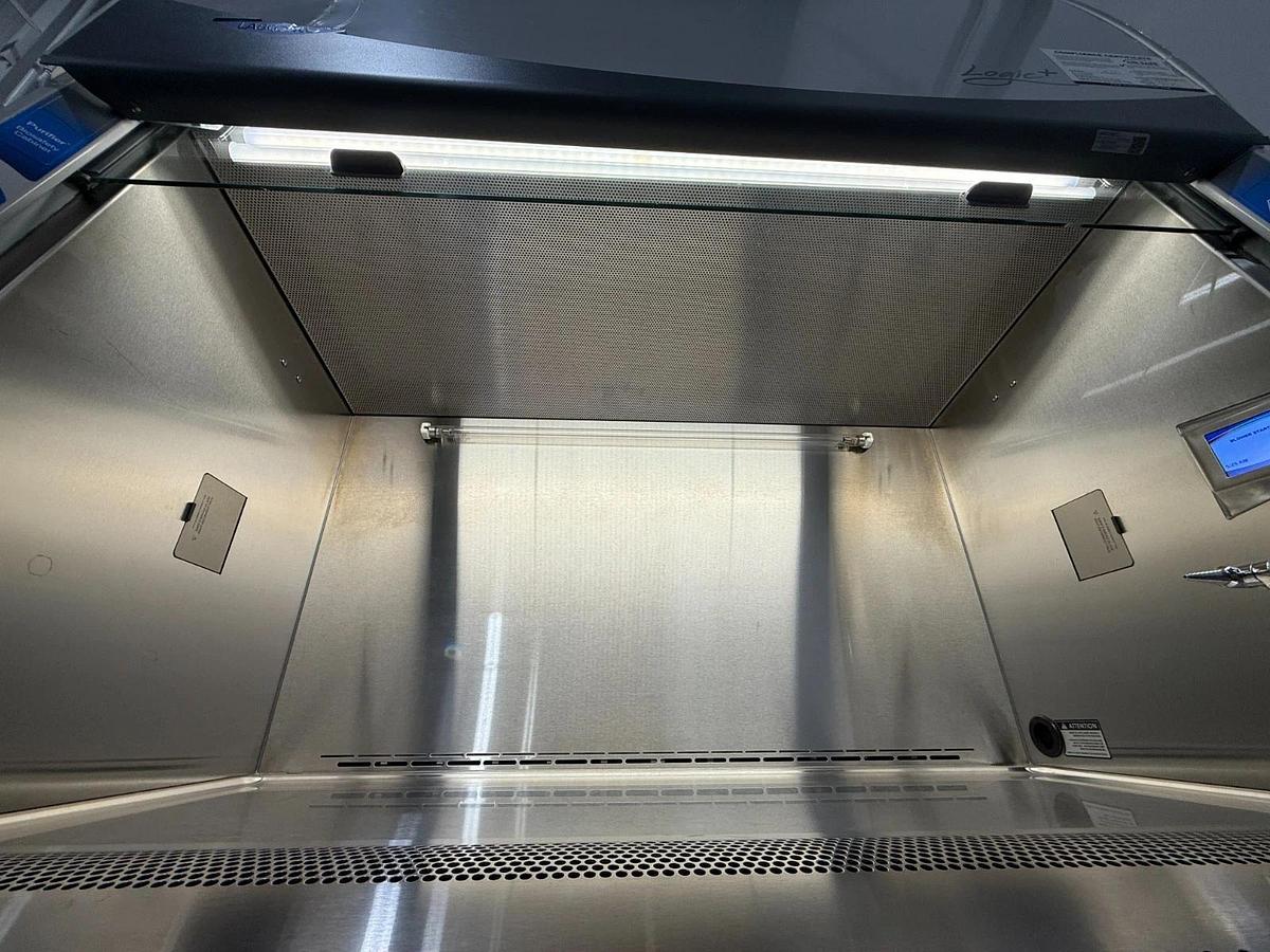 Used Labconco 4′ Purifier Logic+ Class II A2 Biosafety Cabinet Hood w/Stand 2023