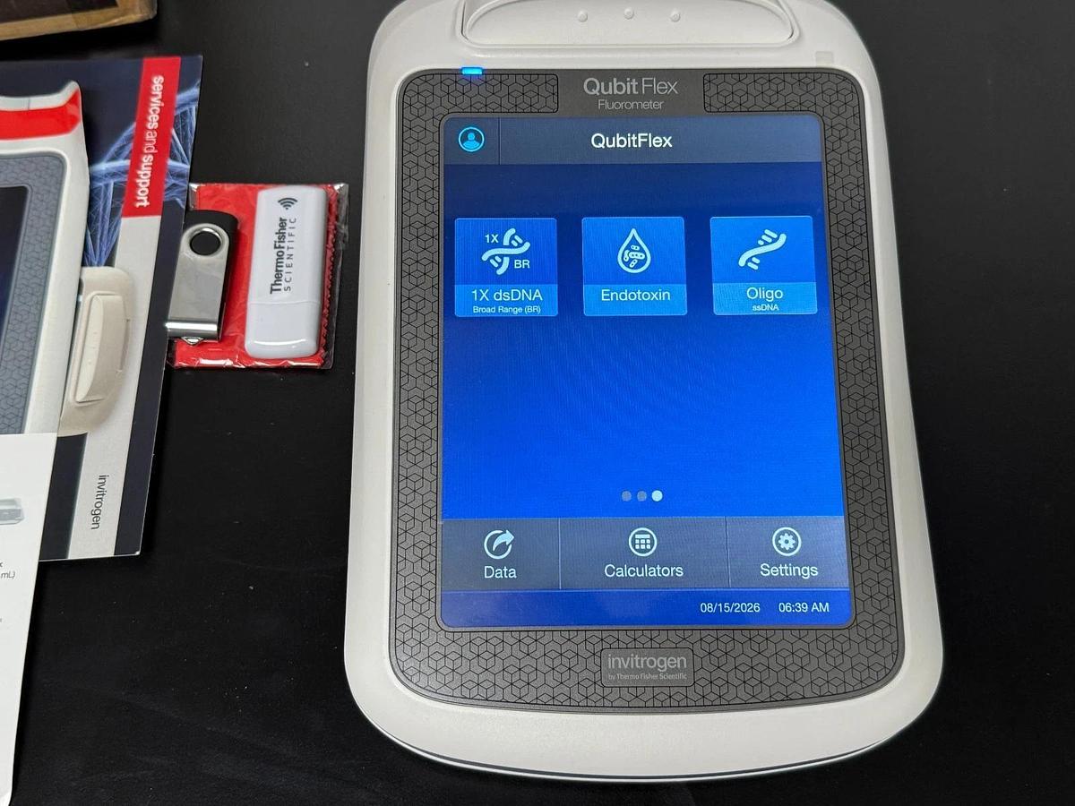 Used Thermo Invitrogen Qubit Flex Fluorometer Sample DNA RNA Protein quant Wi-Fi '25