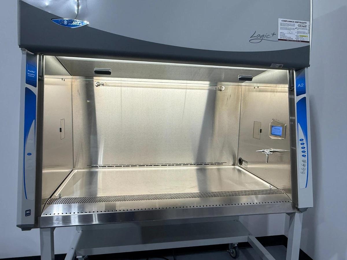 Used Labconco 4′ Purifier Logic+ Class II A2 Biosafety Cabinet Hood w/Stand 2023