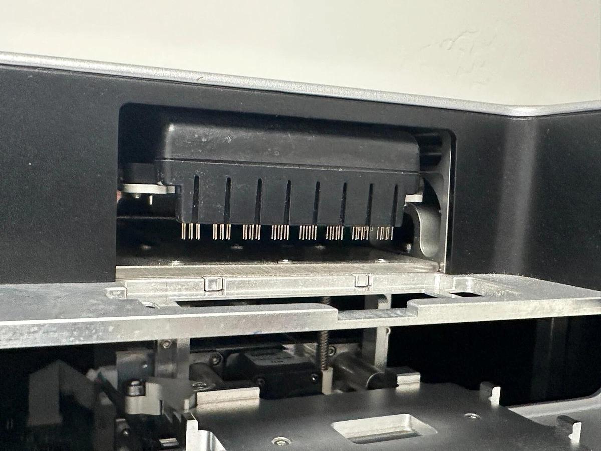 Used HP Tecan D300e Automated Digital Dispenser F0L56A