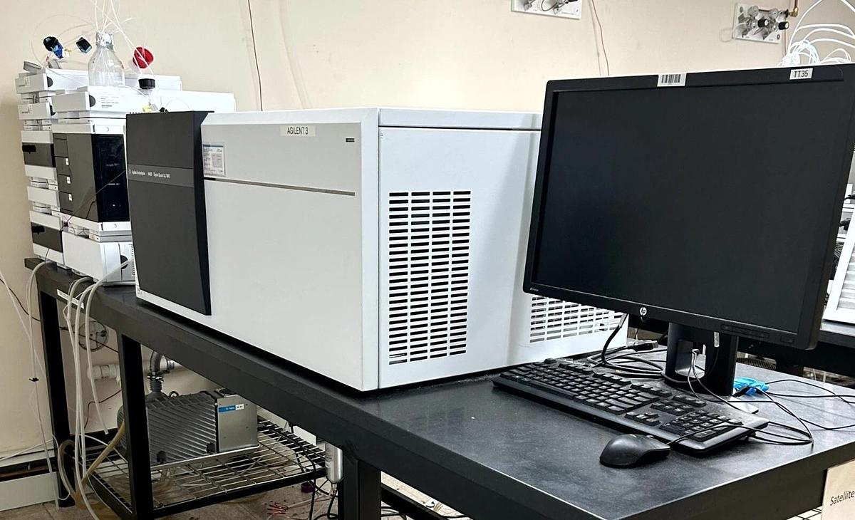 Used Agilent 6420 Triple Quad Clinical LC/MS Spectrometer / HPLC / PC Setup