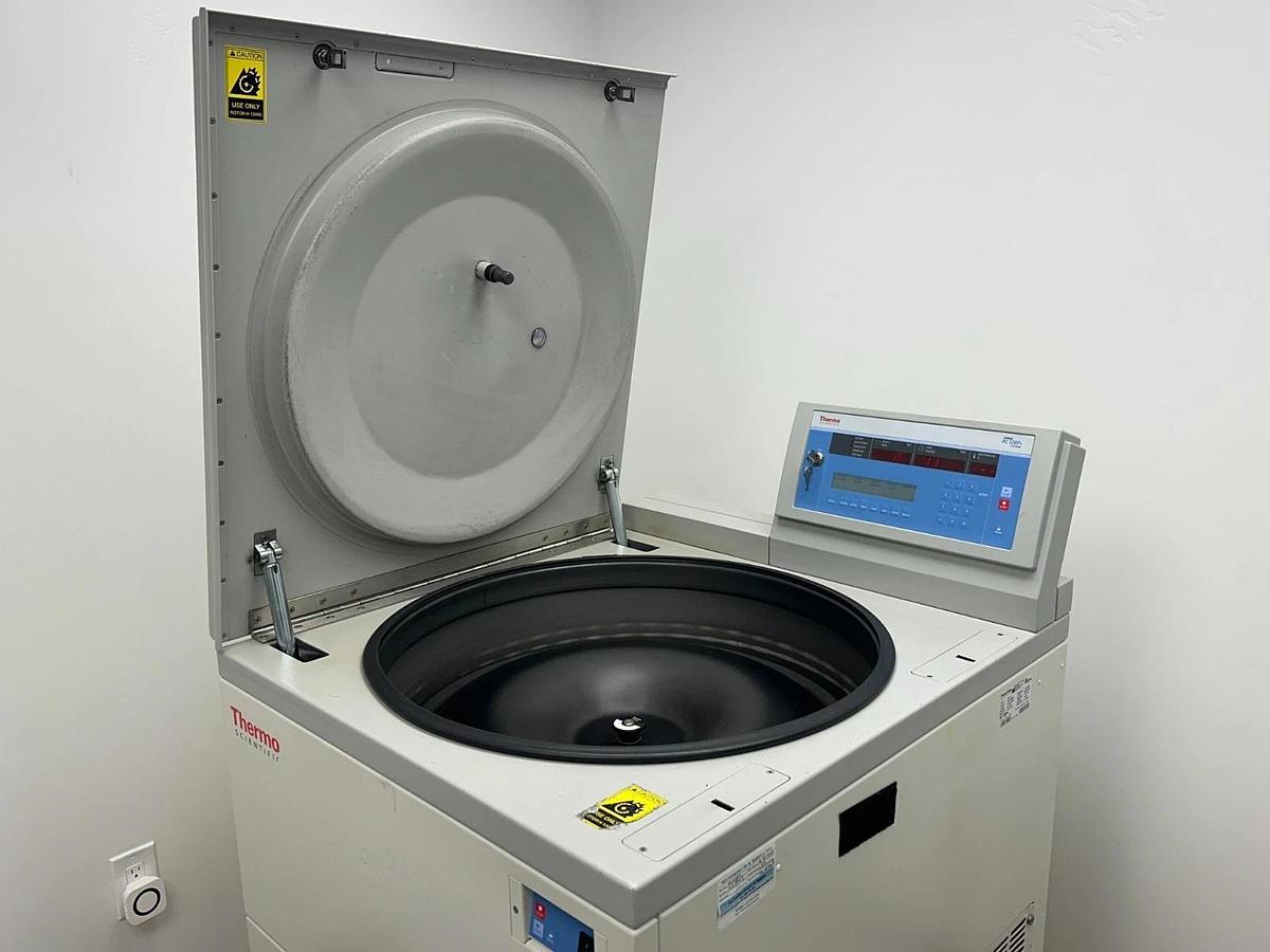 Used Thermo Sorvall RC 12BP+ Bioprocessing Centrifuge with H-12000 rotor/buckets 2012