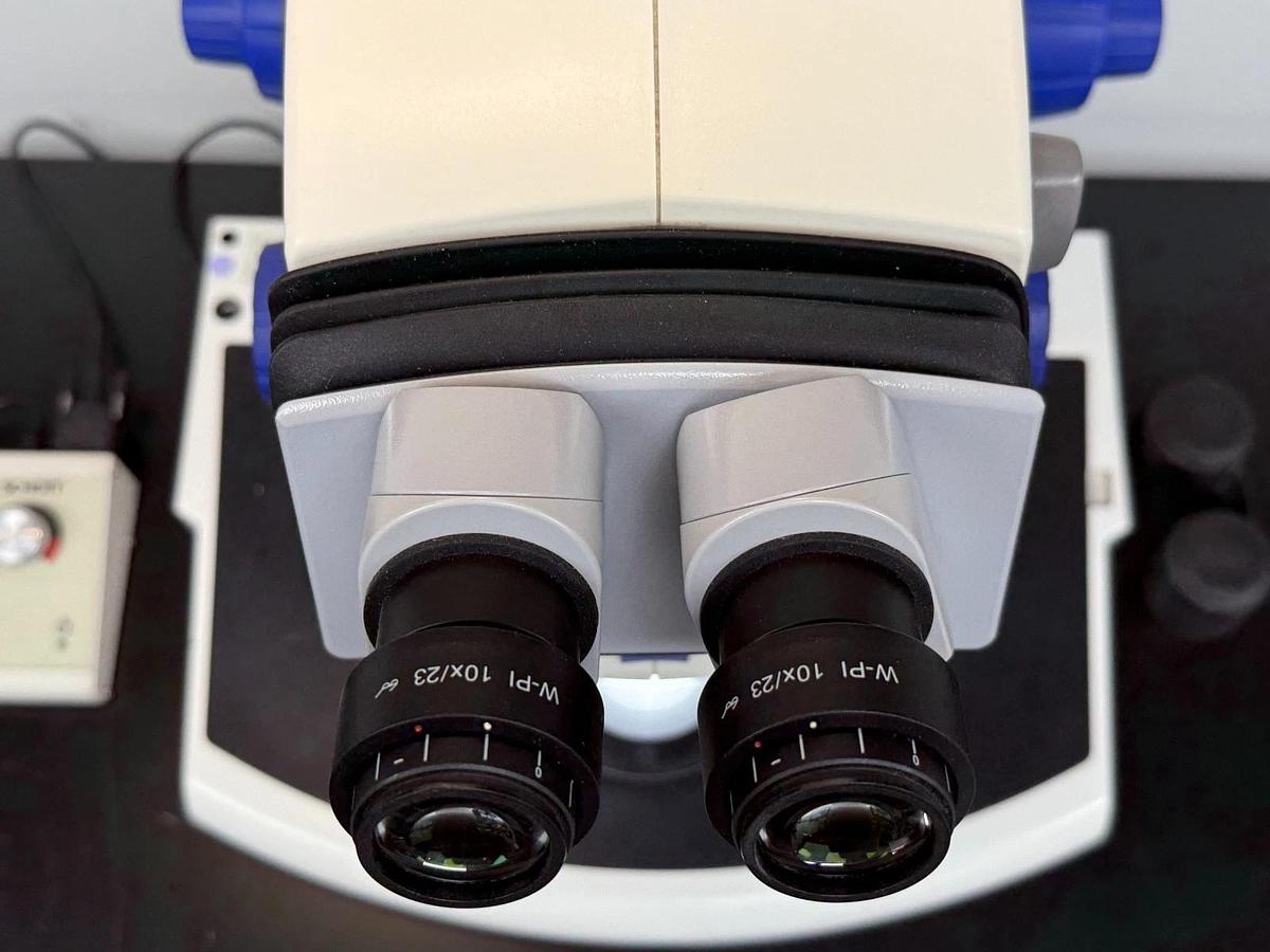 Used Zeiss SteREO Discovery.V8 Zoom Microscope Plan S 1.0x | Transmitted Light Base