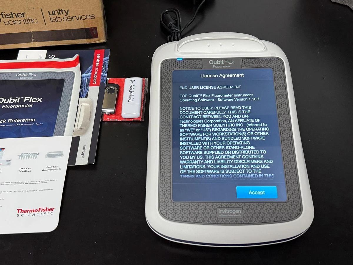 Used Thermo Invitrogen Qubit Flex Fluorometer Sample DNA RNA Protein quant Wi-Fi '25