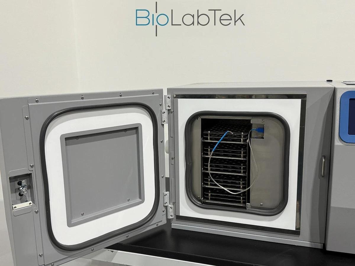 Thermo CryoMed 17L controlled rate benchtop freezer -180°C to +50°C