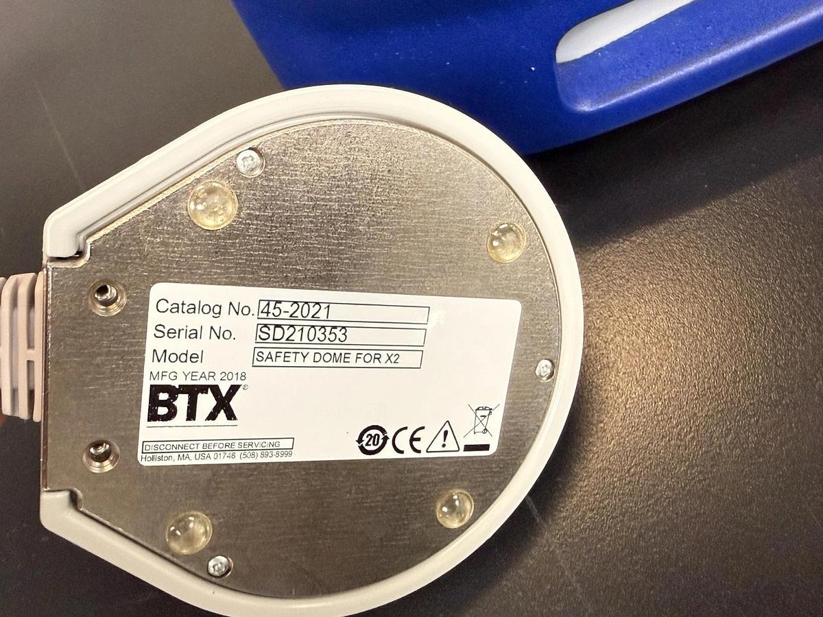 Used BTX ECM 630 Exponential Decay Wave Electroporation System W/ HT-200 and Dome