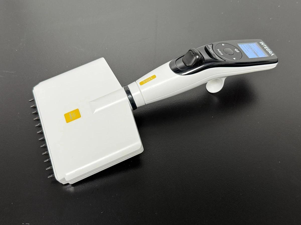 Used Integra ViaFlo 2-50ul 12-channel electronic pipette 4636