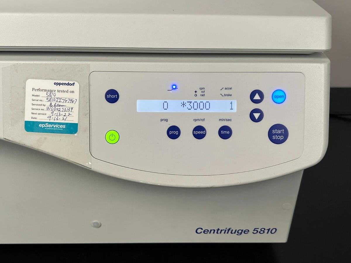 Used Eppendorf Centrifuge 5810 with Rotor FA-45-48-11