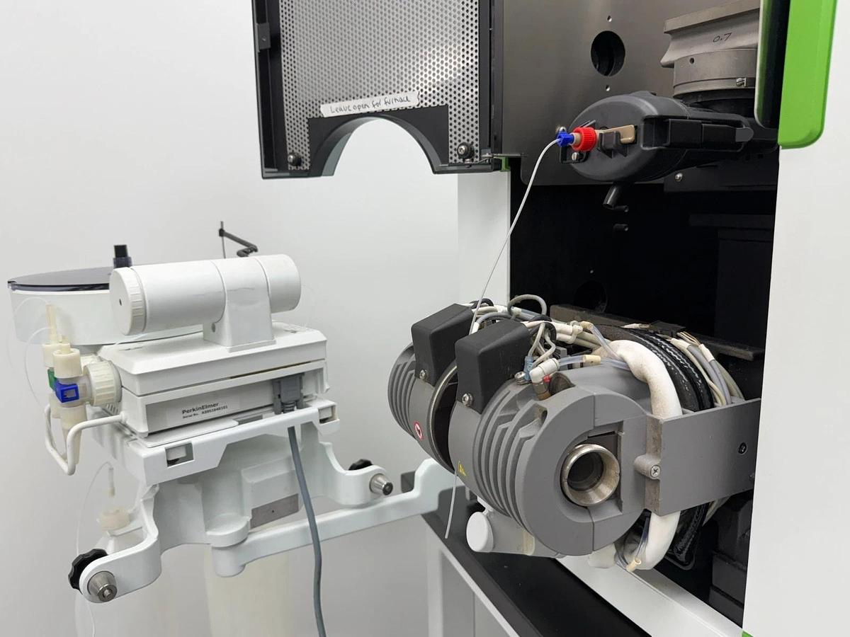 Used PerkinElmer PinAAcle 900T Atomic Absorption Spectrometer