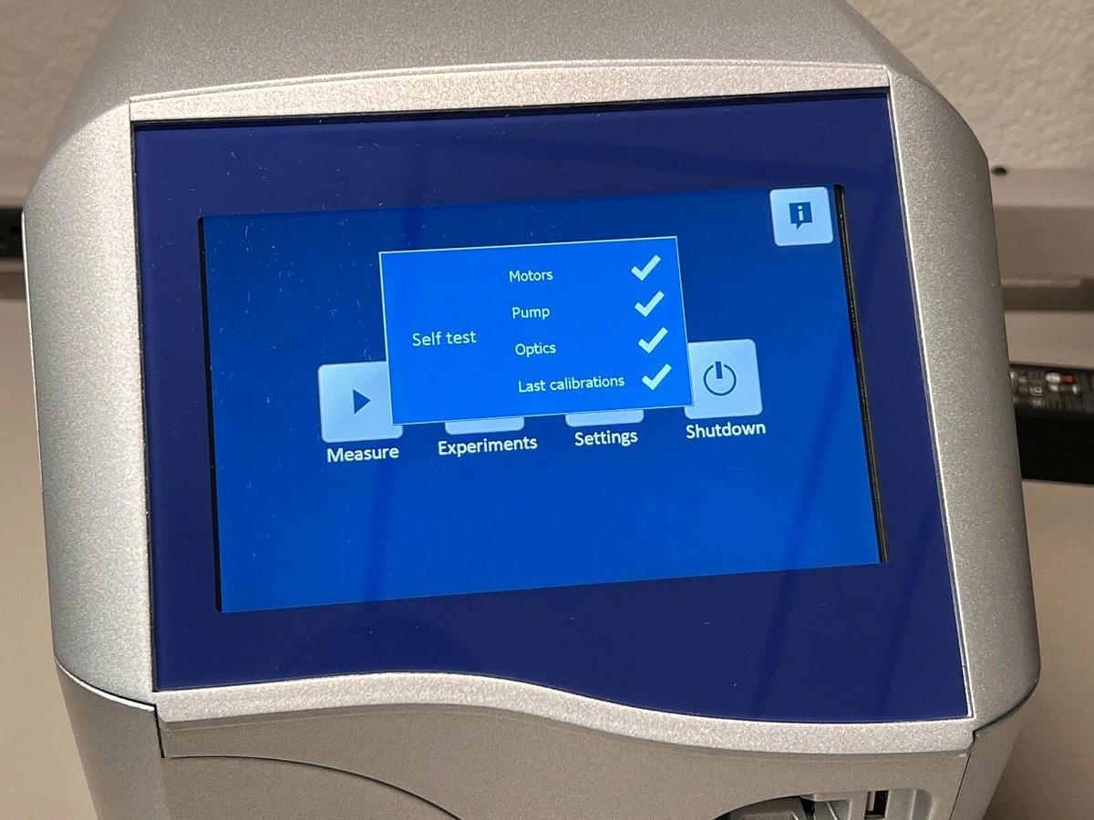 Used Qiagen QIAxpert UV/Vis slide Microfluidic Spectrophotometer System w/Warranty