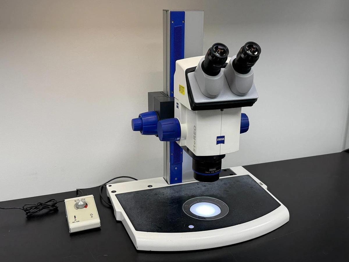 Used Zeiss SteREO Discovery.V8 Microscope Plan S 1.0x PL 10x/23 | 8x-63x Zoom Stand