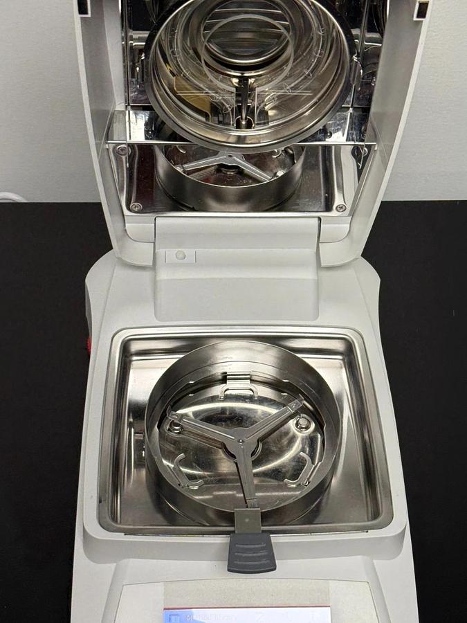Used Ohaus MB120 Moisture Analyzer | Halogen Heating, 120g x 0.001g Benchtop